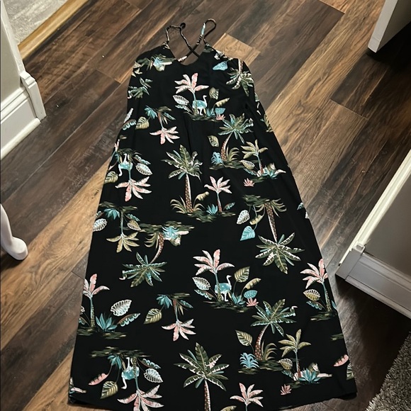 Old Navy Black Tropical Print Maxi Dress - Picture 2 of 8